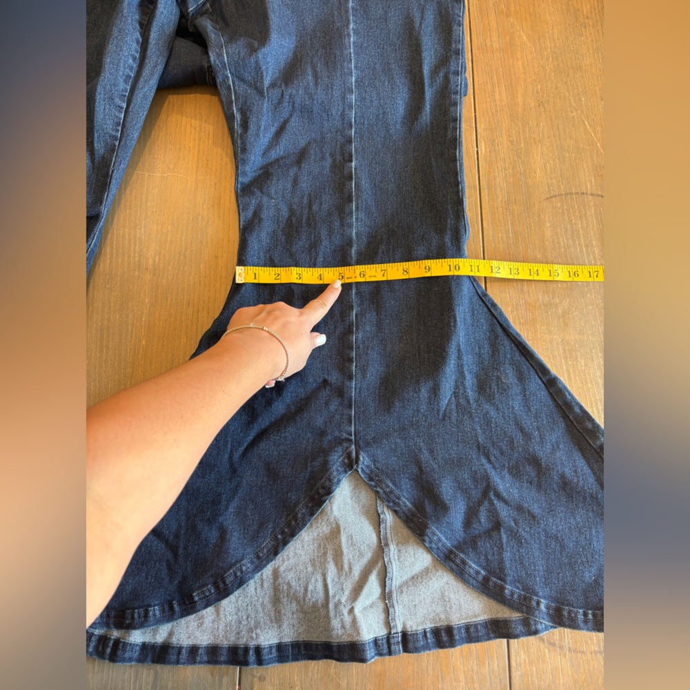 VENUS Flare Denim Jumpsuit Sz 24/3X (plus) NWT - Picture 6 of 11